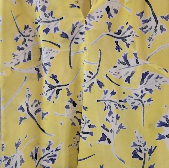 Cabi Women's Stevie Sunny Days Yellow Floral Blouse Size Medium Brand New! - Picture 5 of 8